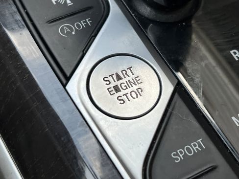 Used 2022 BMW 330i Sedan w/ Premium Package image 26