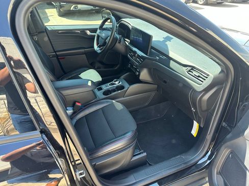 Used 2023 Ford Escape ST-Line w/ Tech Pack #1 FWD image 14