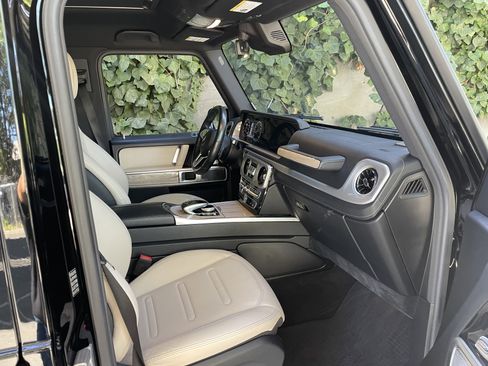 Used 2019 Mercedes-Benz G 550 image 12