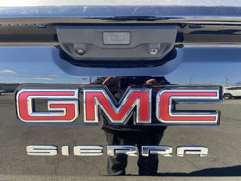 Used 2024 GMC Sierra 1500 Pro w/ Graphite Edition image 39