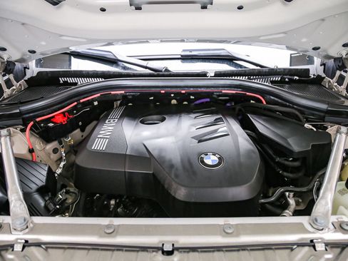 Used 2025 BMW X3 xDrive30i w/ Premium Package AWD/4WD image 28
