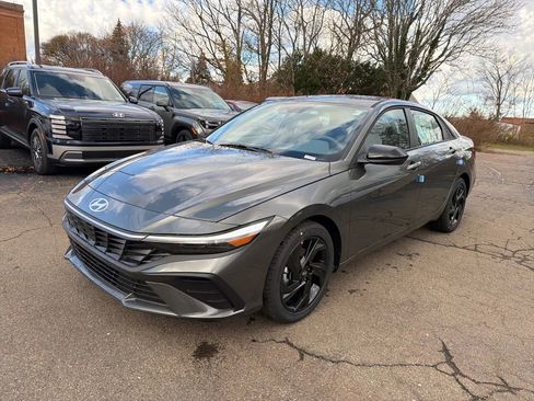 New 2026 Hyundai Elantra Sport image 3