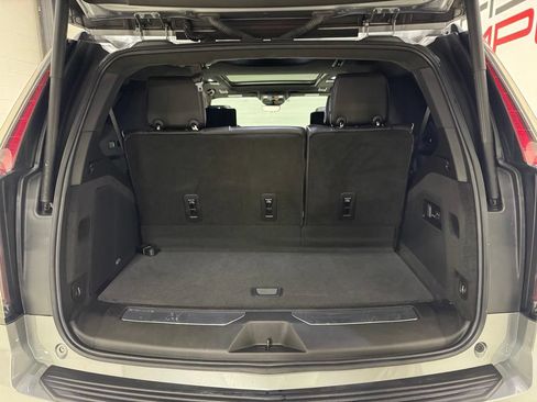 Used 2023 Cadillac Escalade V w/ LPO, ONYX Package AWD/4WD image 31