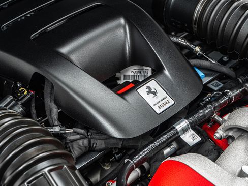 Used 2025 Ferrari Purosangue AWD/4WD image 46
