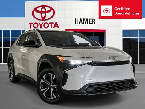 Used 2025 Toyota bZ4X XLE w/ Weather Package image 1