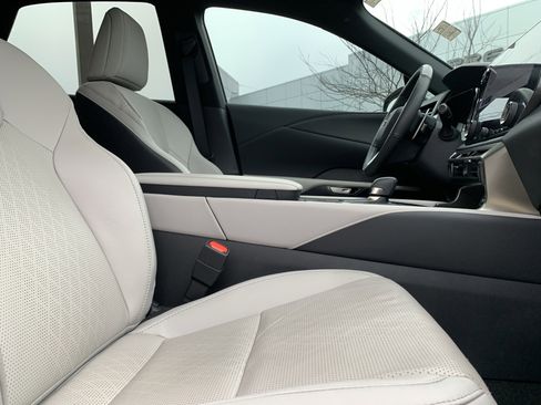 Certified 2023 Lexus RX 350 Premium Plus w/ Accessory Package (Z1) image 35