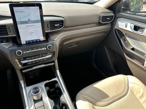 Used 2020 Ford Explorer Platinum w/ Premium Technology Package AWD/4WD image 20