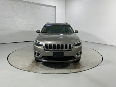 Used 2021 Jeep Cherokee Limited w/ Trailer Tow Group AWD/4WD image 19