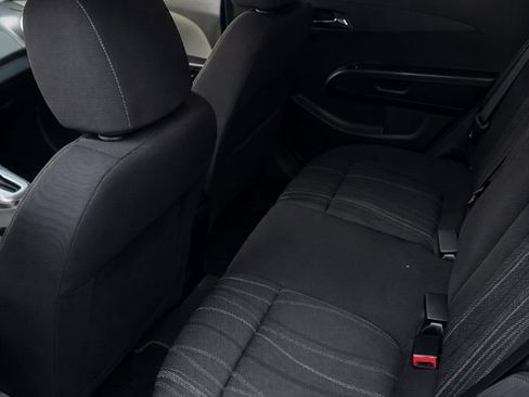 Used 2017 Chevrolet Sonic LT w/ Convenience Package image 4