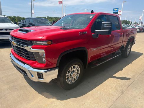 New 2026 Chevrolet Silverado 2500 LT AWD/4WD image 2