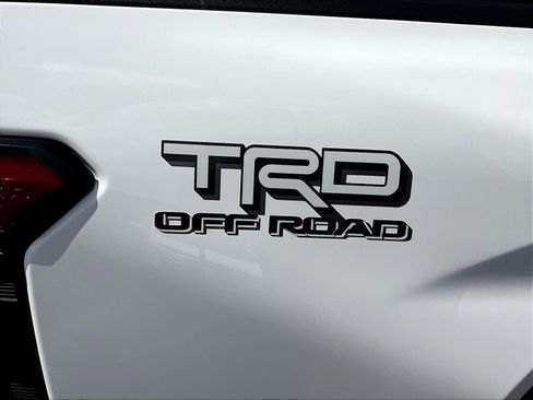 Used 2024 Toyota Tacoma TRD Off-Road AWD/4WD image 25