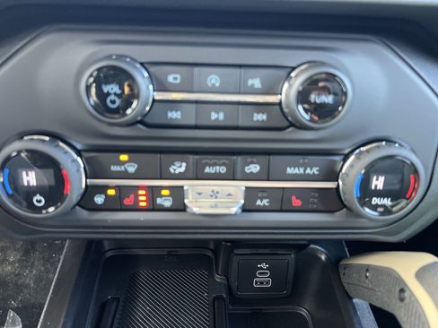 New 2026 Ford Bronco Badlands image 21