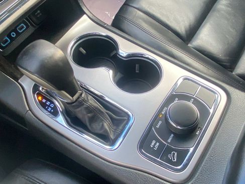 Certified 2018 Jeep Grand Cherokee Limited image 16