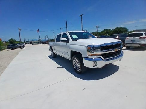 Used 2018 Chevrolet Silverado 1500 LT w/ All Star Edition AWD/4WD image 3
