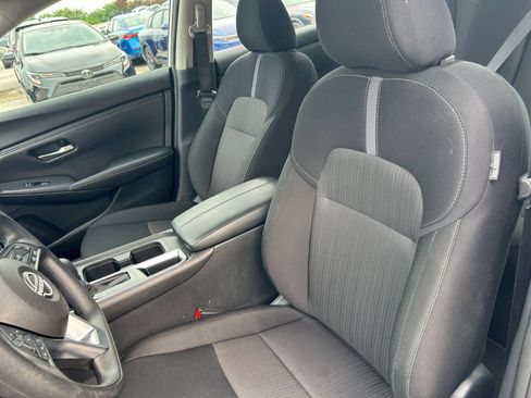 Used 2025 Nissan Sentra SV FWD image 26