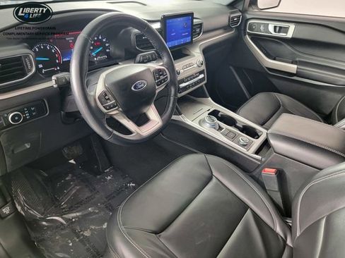 Used 2023 Ford Explorer XLT w/ Equipment Group 202A image 11
