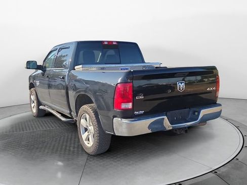 Used 2019 RAM 1500 Classic SLT AWD/4WD image 3