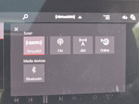 New 2025 Porsche Macan GTS image 13