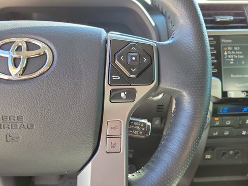 Used 2024 Toyota 4Runner Limited AWD/4WD image 27