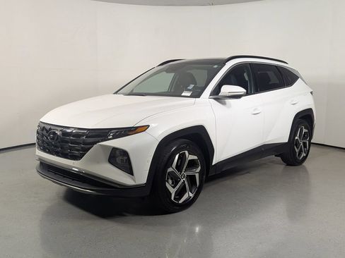 Certified 2022 Hyundai Tucson Limited FWD image 3