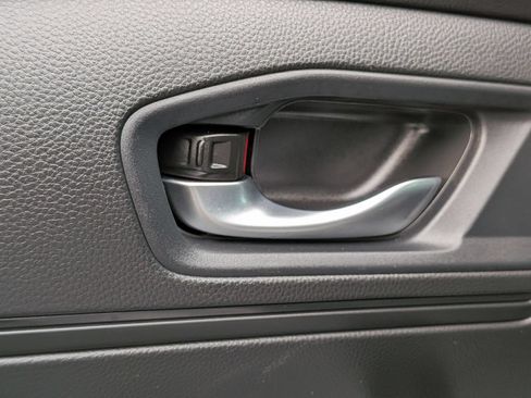 Used 2025 Honda Accord SE image 27