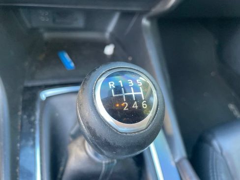 Used 2017 MAZDA MAZDA3 Touring FWD image 9
