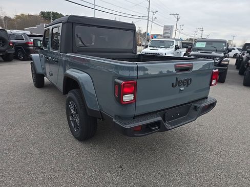 New 2026 Jeep Gladiator Sport image 5