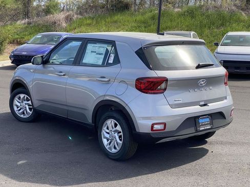 New 2026 Hyundai Venue SE FWD image 21