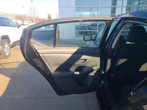 Used 2025 Nissan Sentra SV image 14