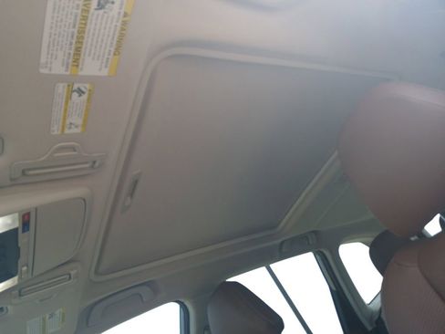 Used 2024 Subaru Forester Touring image 11