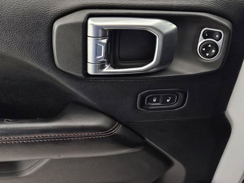 Used 2018 Jeep Wrangler Unlimited Rubicon image 26