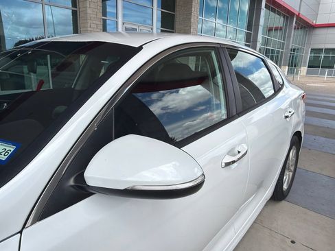 Used 2016 Kia Optima LX FWD image 4