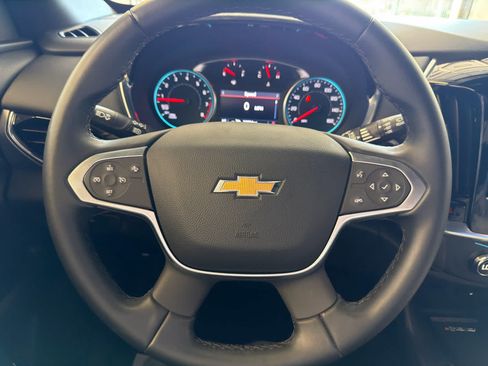 Used 2023 Chevrolet Traverse LT FWD image 38
