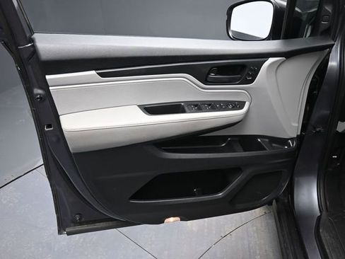 Used 2018 Honda Odyssey EX-L image 16