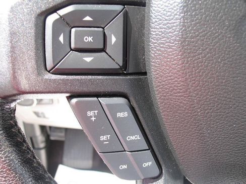 Used 2016 Ford F150 XLT w/ Equipment Group 302A Luxury AWD/4WD image 33