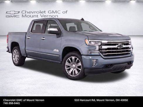 Used 2016 Chevrolet Silverado 1500 High Country w/ High Country Premium Package AWD/4WD image 2
