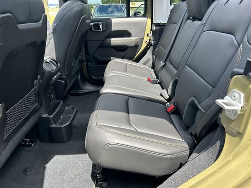 New 2025 Jeep Wrangler Unlimited Rubicon 392 image 33