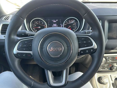 Used 2021 Jeep Compass Latitude w/ Driver Assistance Group image 13