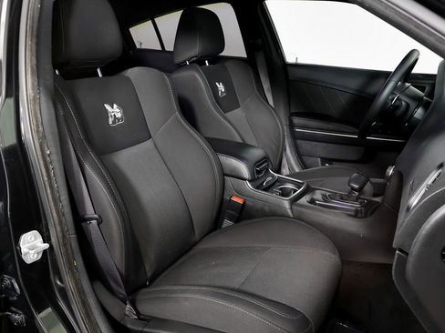 Used 2016 Dodge Charger R/T Scat Pack image 36
