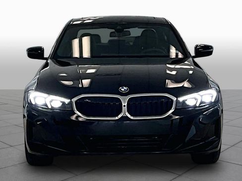 Used 2025 BMW 330i Sedan w/ Premium Package RWD image 3