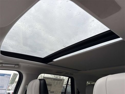 New 2025 Lincoln Navigator L Reserve image 24