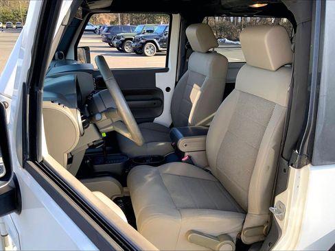 Used 2009 Jeep Wrangler Rubicon w/ Dual Top Group image 8