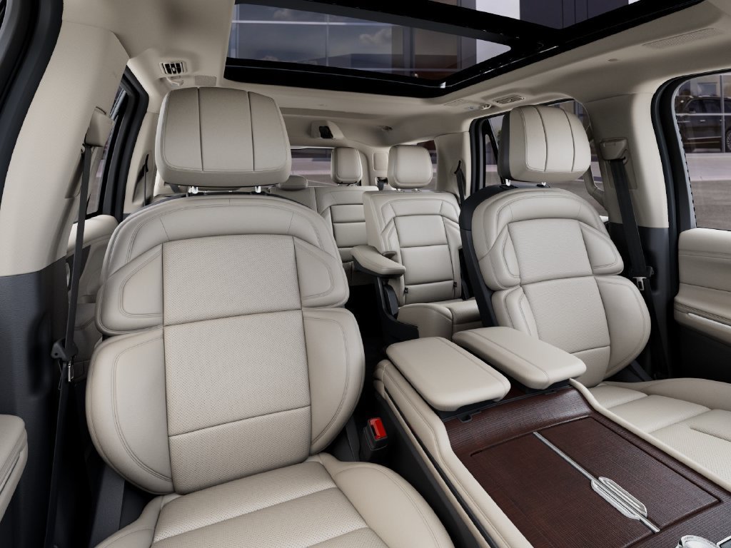New 2027 Lincoln Navigator Reserve w/ Jet Appearance Package AWD/4WD image 10