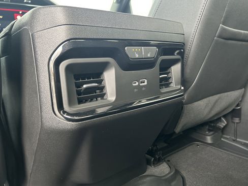 Used 2024 GMC Sierra 2500 AT4 w/ AT4 Preferred Package image 27