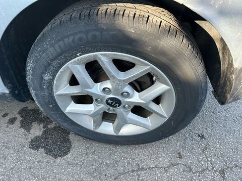 Used 2020 Kia Soul S image 7