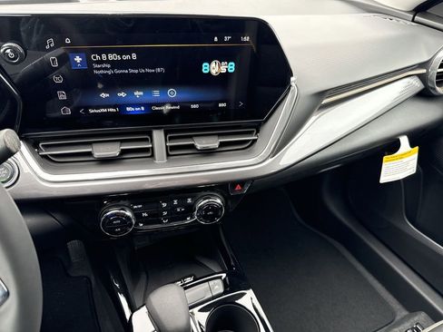 New 2026 Chevrolet Trax ACTIV w/ Sunroof Package image 20