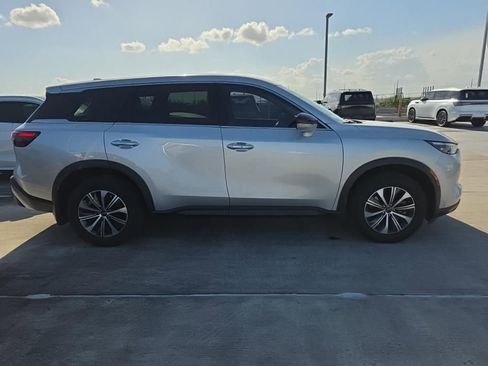 Used 2023 INFINITI QX60 Pure image 3