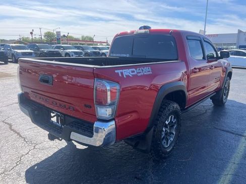 Used 2021 Toyota Tacoma TRD Off-Road AWD/4WD image 4