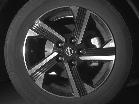 Used 2025 Nissan Sentra SV FWD image 10