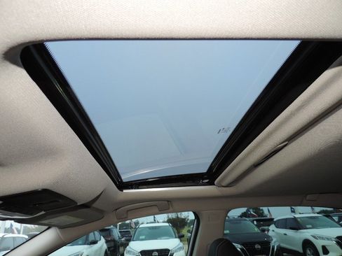 New 2025 Nissan Altima 2.5 SR w/ SR Premium Package image 14